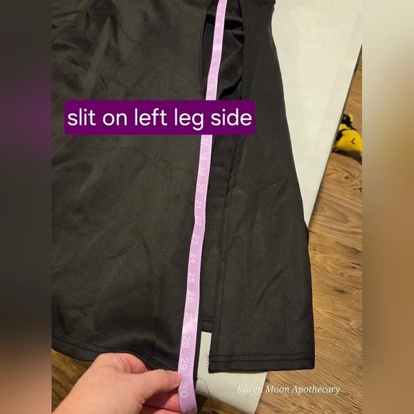 Elegant Black Women's Dress - Picture 11 of 12